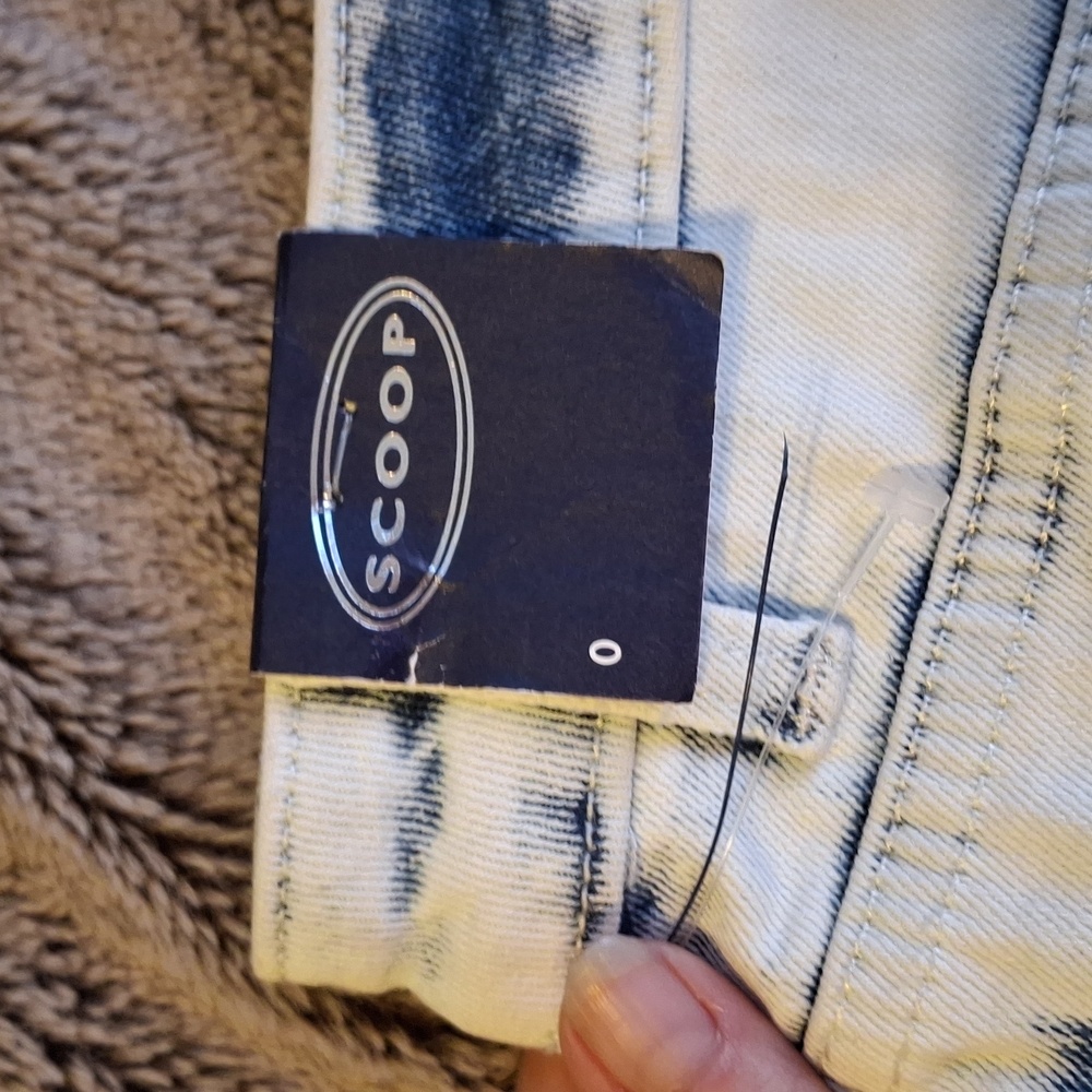 Scoop White Wash Jeans - Picture 6 of 8